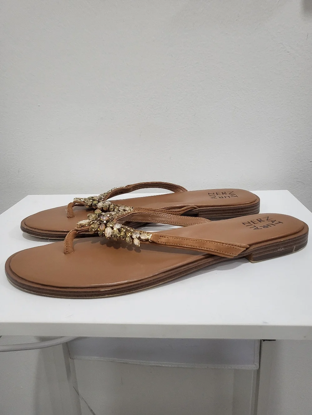 Naturalizer Fallyn Brown Mocha Embellished Thong Sandals - Size 11